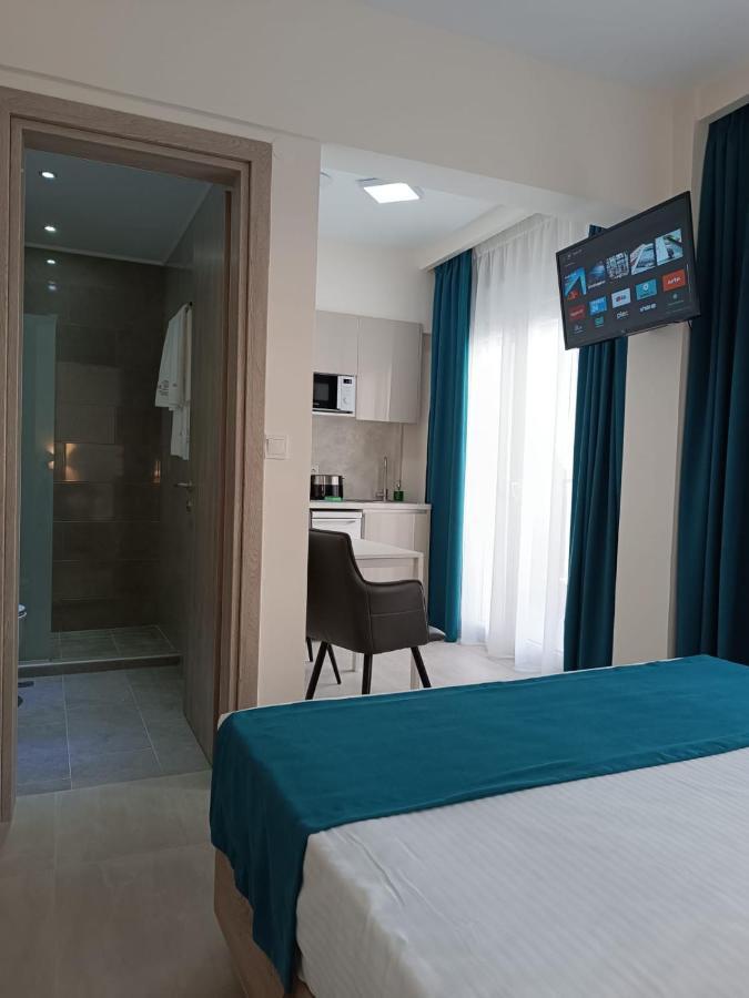 Navarino Luxe Suites With Sea View Peraía Esterno foto