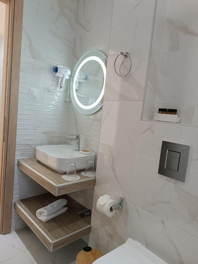 Navarino Luxe Suites With Sea View Peraía Esterno foto