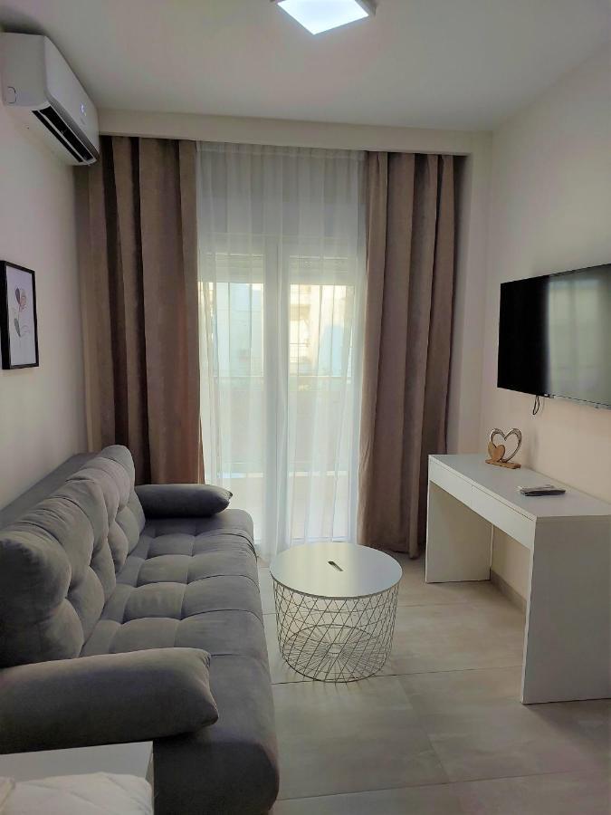 Navarino Luxe Suites With Sea View Peraía Esterno foto